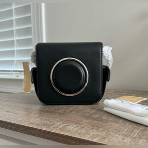 NWT Michael Kors Scout Collection Molded Camera Crossbody Shoulder Bag I…